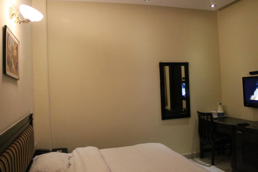 Hotel O Grand Central Delhi Kültér fotó