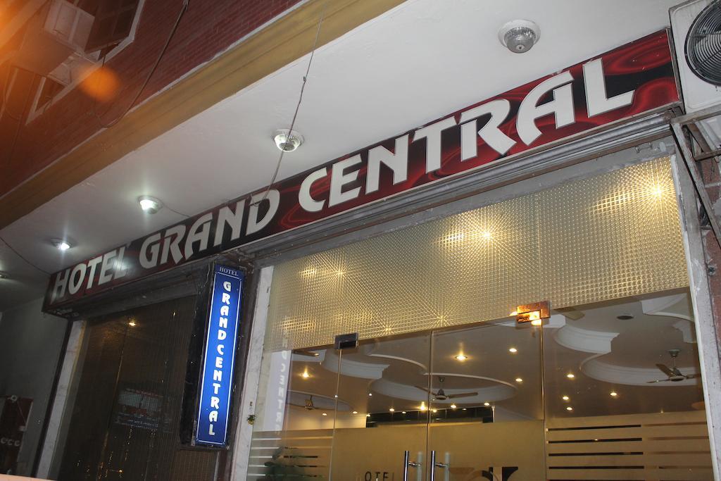 Hotel O Grand Central Delhi Kültér fotó