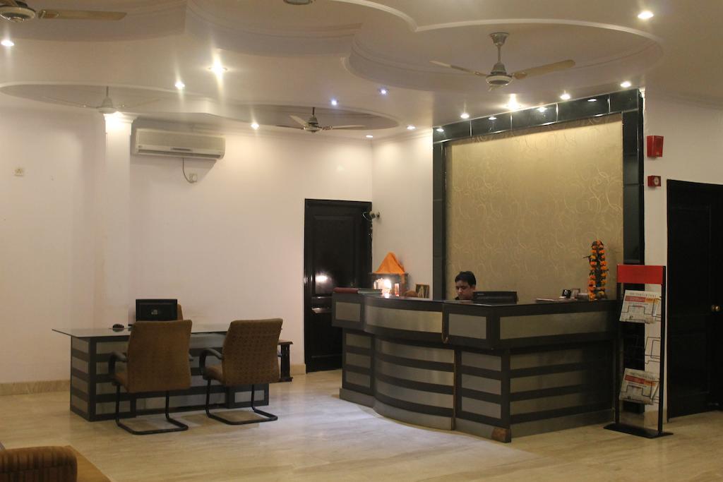 Hotel O Grand Central Delhi Kültér fotó