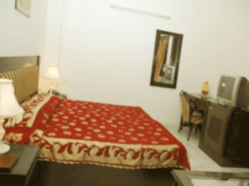 Hotel O Grand Central Delhi Kültér fotó